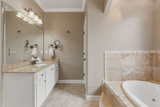 1532 Stokley Ln, Old Hickory, TN 37138