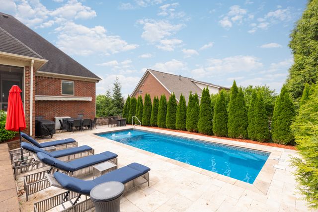 1532 Stokley Ln, Old Hickory, TN 37138