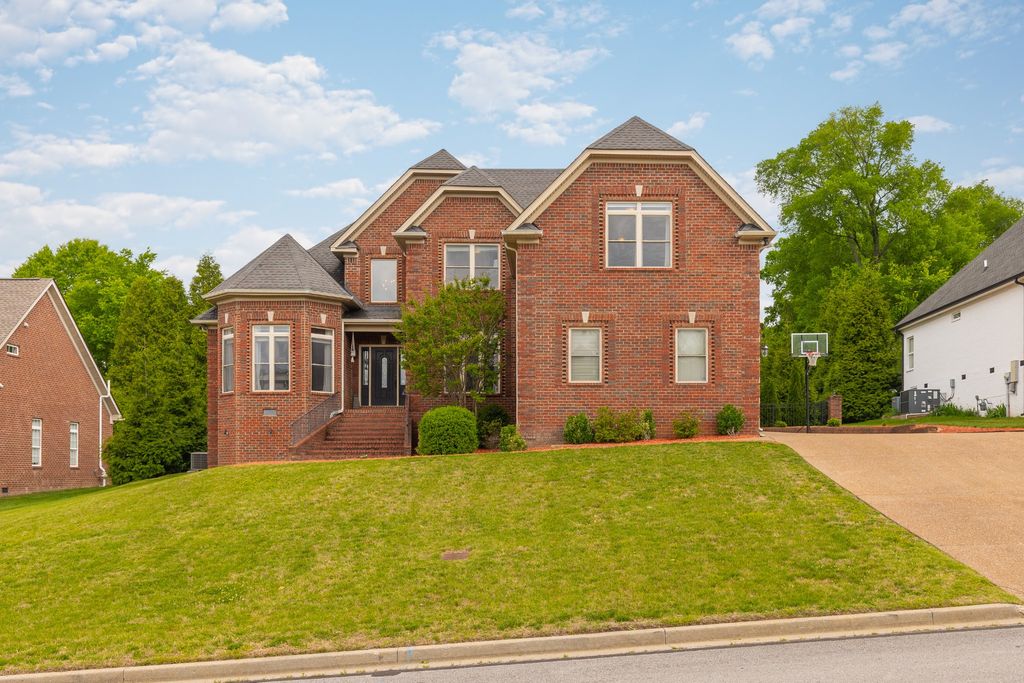 1532 Stokley Ln, Old Hickory, TN 37138