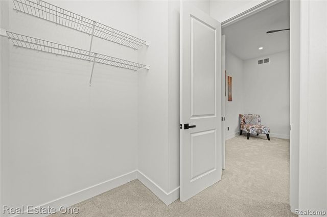 5321 Rochester Road, Troy, MI 48058