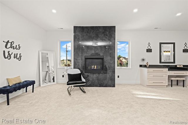 5321 Rochester Road, Troy, MI 48058