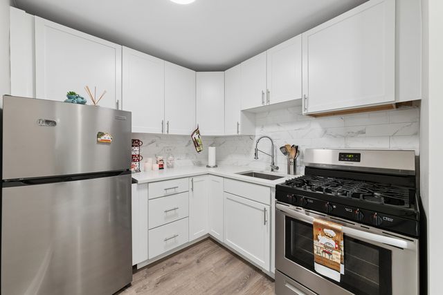 5506 Lincoln Avenue A511, Morton Grove, IL 60053