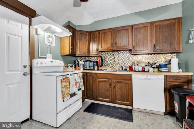 6 WALNUT ST, Salem, NJ 08079