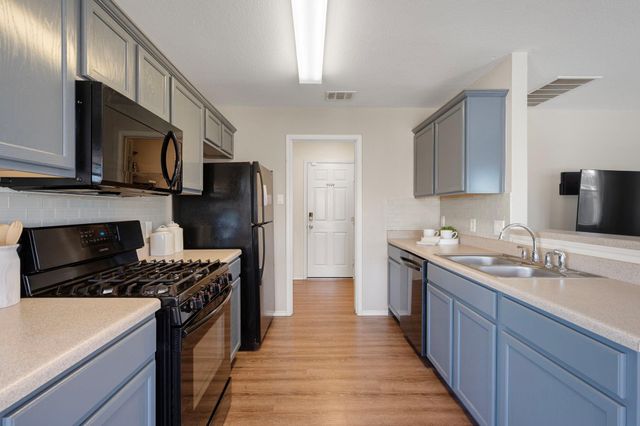 1528 Morning Mist LN, Pflugerville, TX 78660