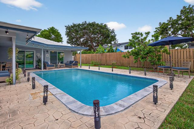 555 NW 15th Avenue, Boca Raton, FL 33486