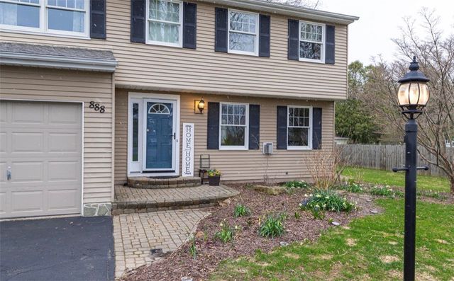 888 Copperkettle Road, Webster, NY 14580
