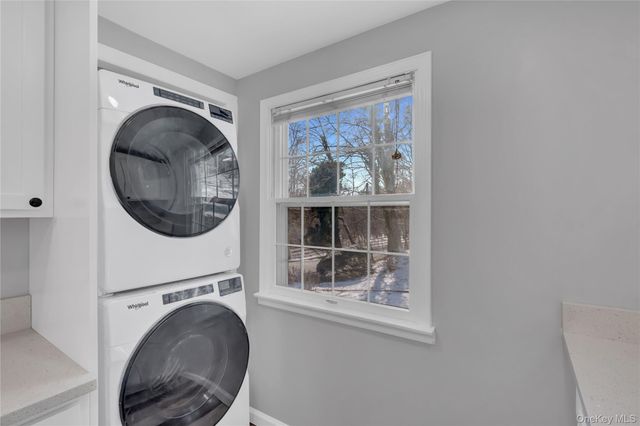 81 Oakside Road, Smithtown, NY 11787