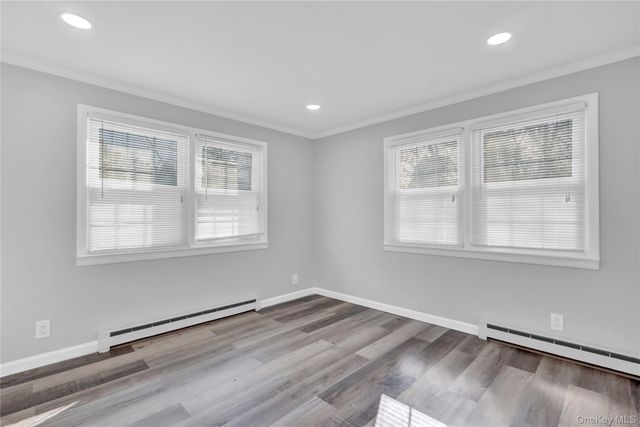 81 Oakside Road, Smithtown, NY 11787