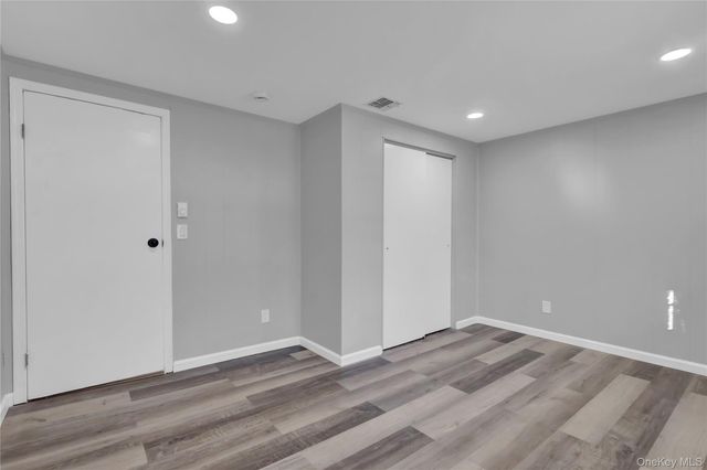 81 Oakside Road, Smithtown, NY 11787