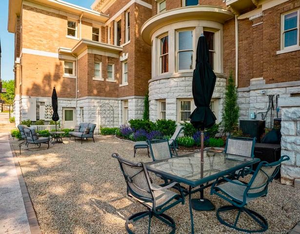 900 Vine Street 5, Chattanooga, TN 37403