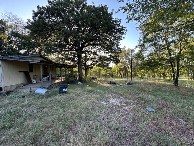 10497 Newell Creek Drive, Quinlan, TX 75474