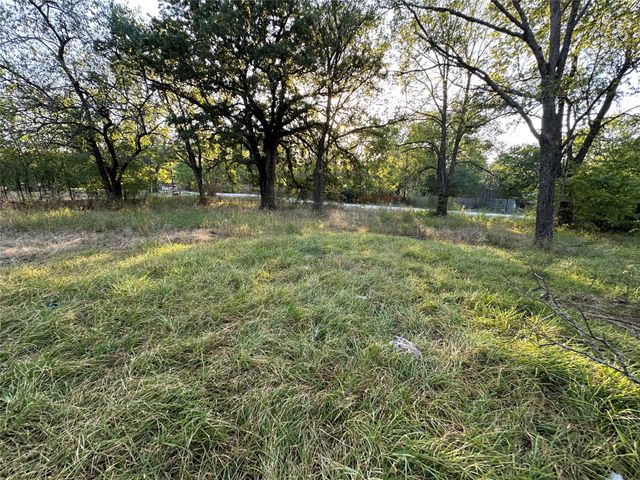10497 Newell Creek Drive, Quinlan, TX 75474