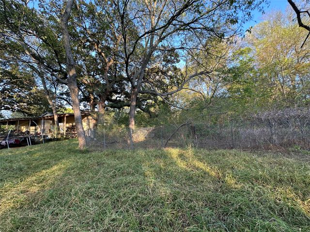 10497 Newell Creek Drive, Quinlan, TX 75474