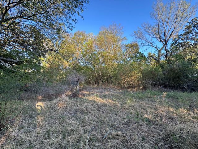 10497 Newell Creek Drive, Quinlan, TX 75474
