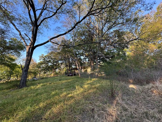 10497 Newell Creek Drive, Quinlan, TX 75474
