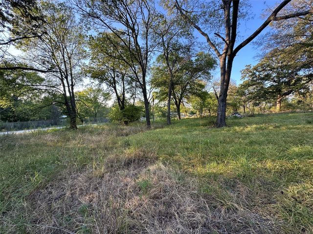 10497 Newell Creek Drive, Quinlan, TX 75474