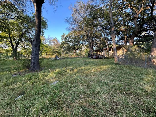 10497 Newell Creek Drive, Quinlan, TX 75474