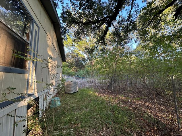 10497 Newell Creek Drive, Quinlan, TX 75474