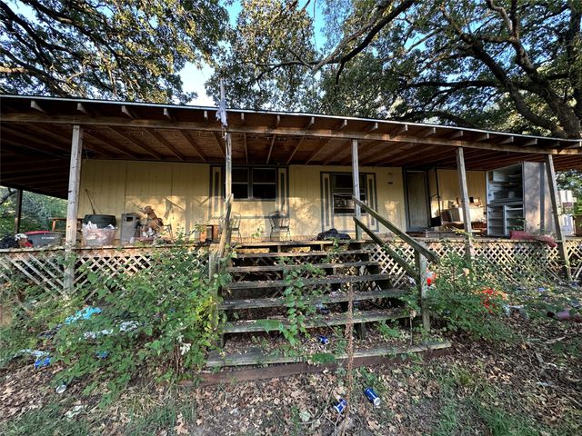 10497 Newell Creek Drive, Quinlan, TX 75474