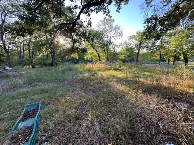 10497 Newell Creek Drive, Quinlan, TX 75474