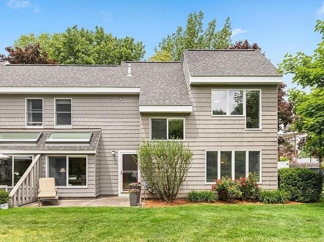 171 Swanton St 77, Winchester, MA 01890