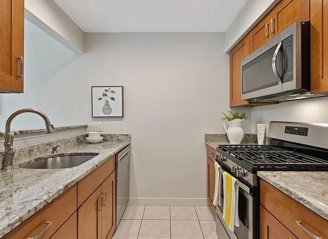 171 Swanton St 77, Winchester, MA 01890