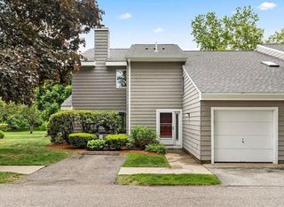 171 Swanton St 77, Winchester, MA 01890