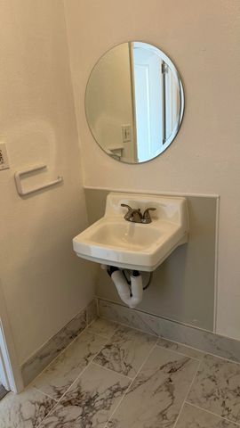 851 Commerce Street, Redding, CA 96002