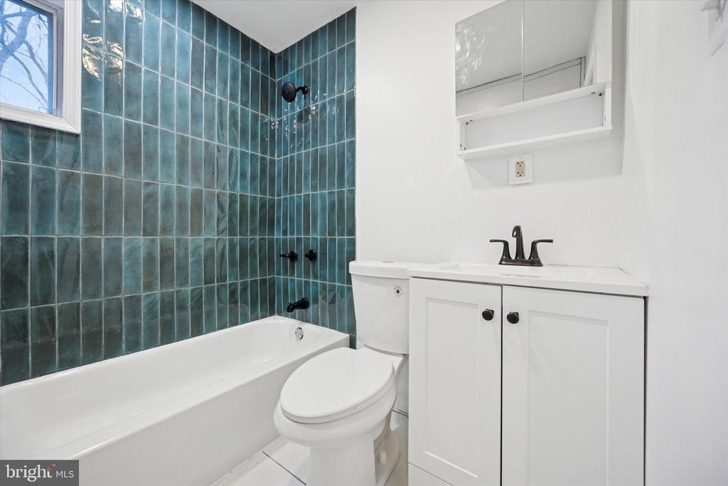 2253 N DELHI ST, Philadelphia, PA 19133