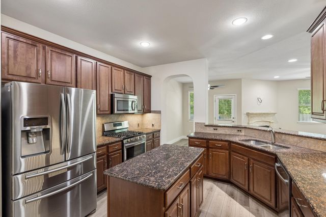 1049 Sussex WAY, Round Rock, TX 78665
