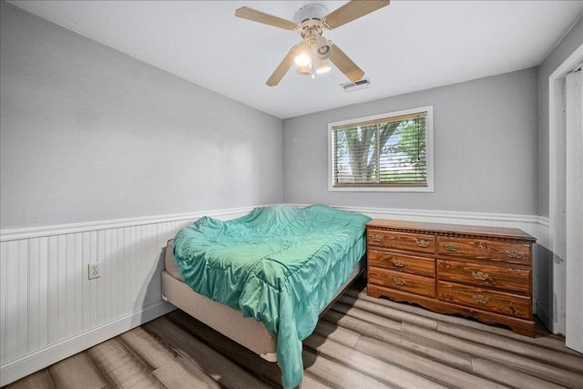 26 S Fish Lake Street, Valparaiso, IN 46385