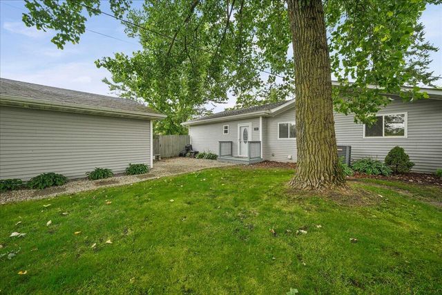 26 S Fish Lake Street, Valparaiso, IN 46385