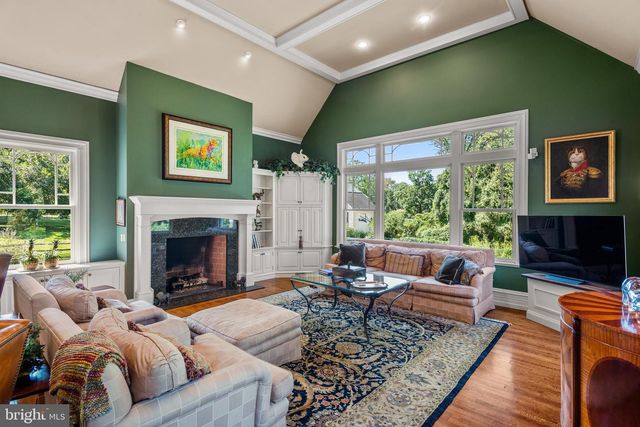 312 S WATERLOO RD, Devon, PA 19333