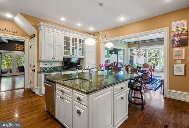 312 S WATERLOO RD, Devon, PA 19333