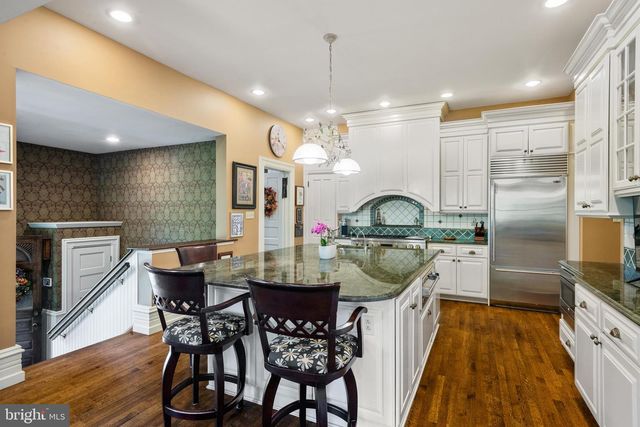 312 S WATERLOO RD, Devon, PA 19333