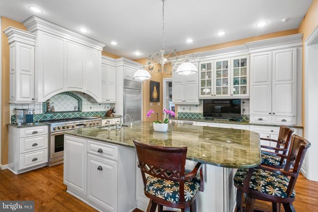 312 S WATERLOO RD, Devon, PA 19333