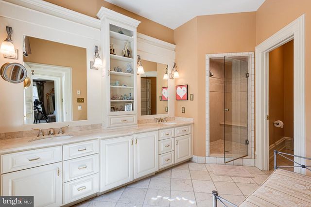 312 S WATERLOO RD, Devon, PA 19333