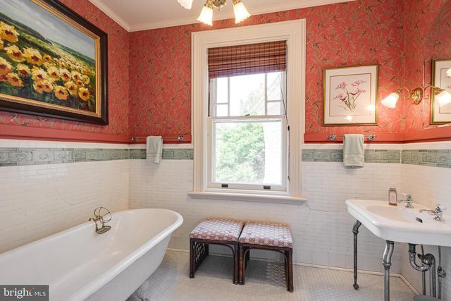 312 S WATERLOO RD, Devon, PA 19333