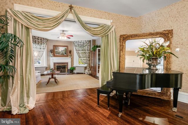 312 S WATERLOO RD, Devon, PA 19333