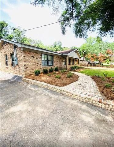 708 Ynestra Drive, Mobile, AL 36609