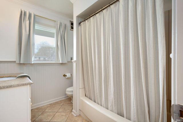 53145 Oakton Drive, South Bend, IN 46637