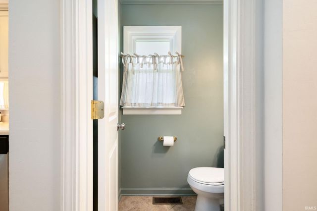53145 Oakton Drive, South Bend, IN 46637