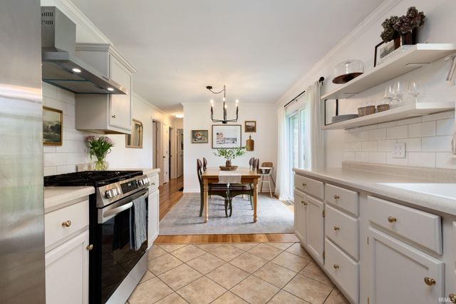 53145 Oakton Drive, South Bend, IN 46637