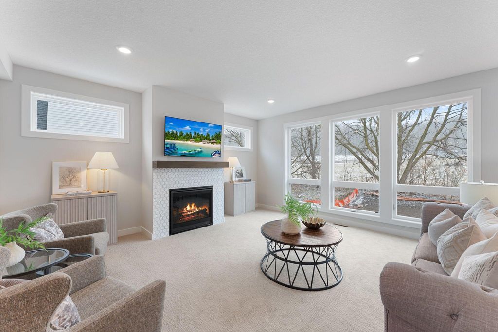 7682 22nd Avenue E, Shakopee, MN 55379 — exterior