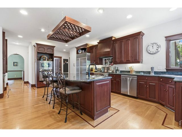 7733 Park Ridge Cir, Fort Collins, CO 80528