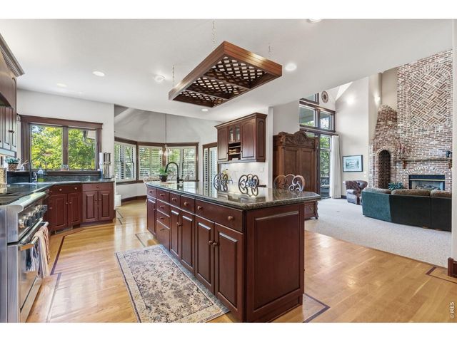 7733 Park Ridge Cir, Fort Collins, CO 80528