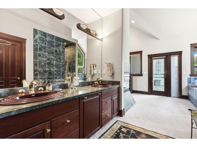7733 Park Ridge Cir, Fort Collins, CO 80528