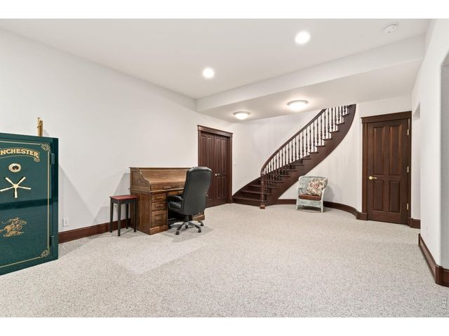 7733 Park Ridge Cir, Fort Collins, CO 80528