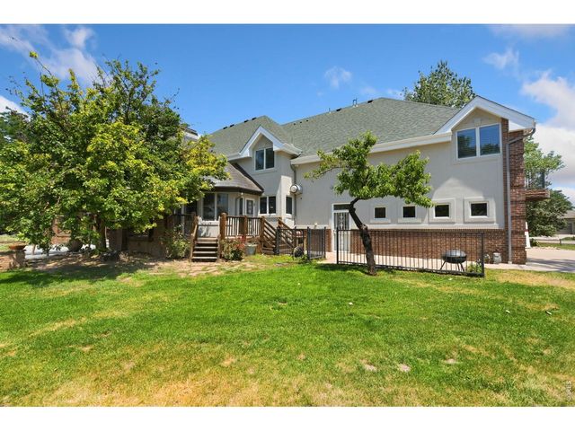 7733 Park Ridge Cir, Fort Collins, CO 80528