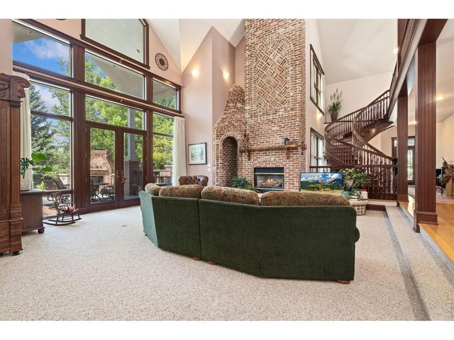 7733 Park Ridge Cir, Fort Collins, CO 80528